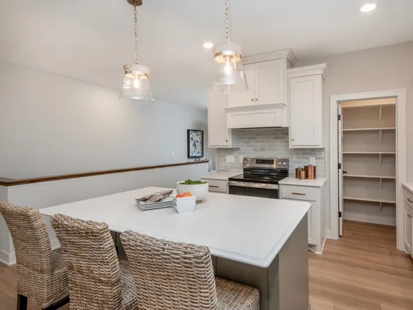 $715,000 | 9160 62nd Street South, Cottage Grove, MN 55016