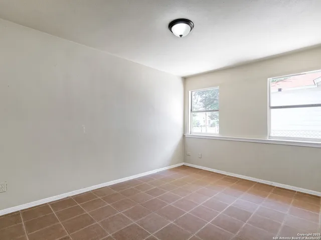 $1,950 | 226 Linares Street, San Antonio, TX 78225