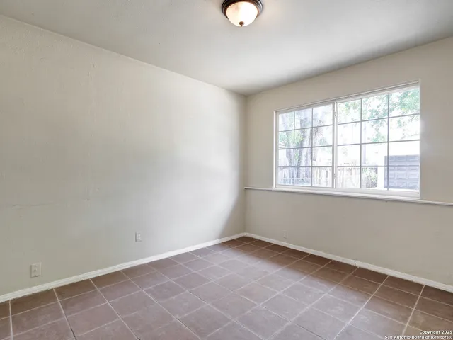 $1,950 | 226 Linares Street, San Antonio, TX 78225