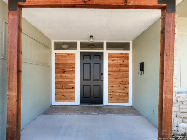 $1,950 | 226 Linares Street, San Antonio, TX 78225