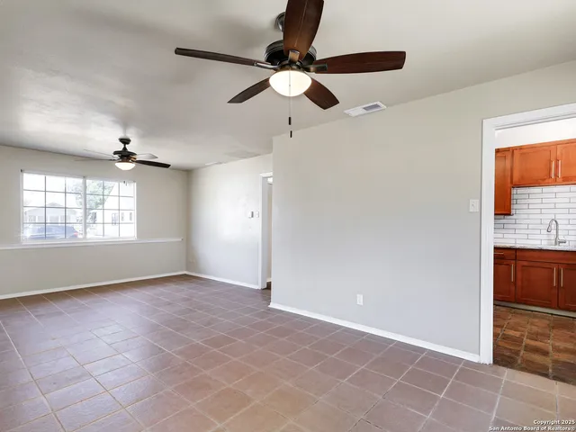 $1,950 | 226 Linares Street, San Antonio, TX 78225