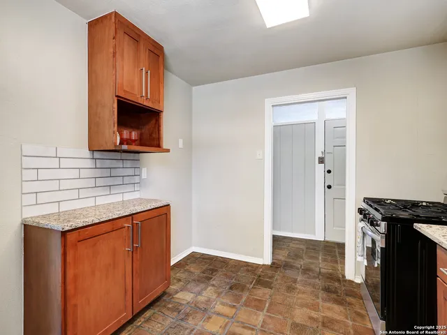 $1,950 | 226 Linares Street, San Antonio, TX 78225