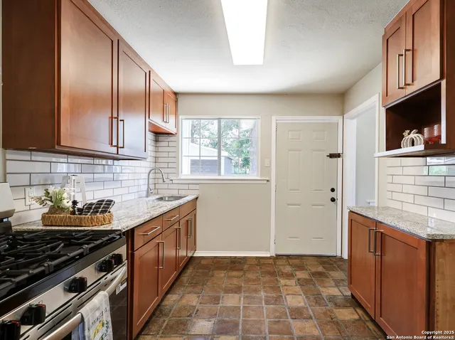 $1,950 | 226 Linares Street, San Antonio, TX 78225