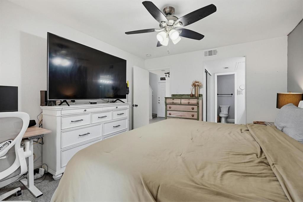 322 West Harwood Road, Unit B Hurst, TX 76054 - Photo 15 of 34 Room for king bed and all your furniture.