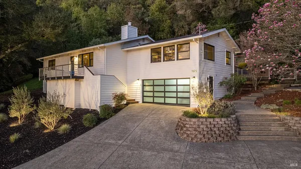 $1,489,000 | 1625 Madrone Avenue, Healdsburg, CA 95448