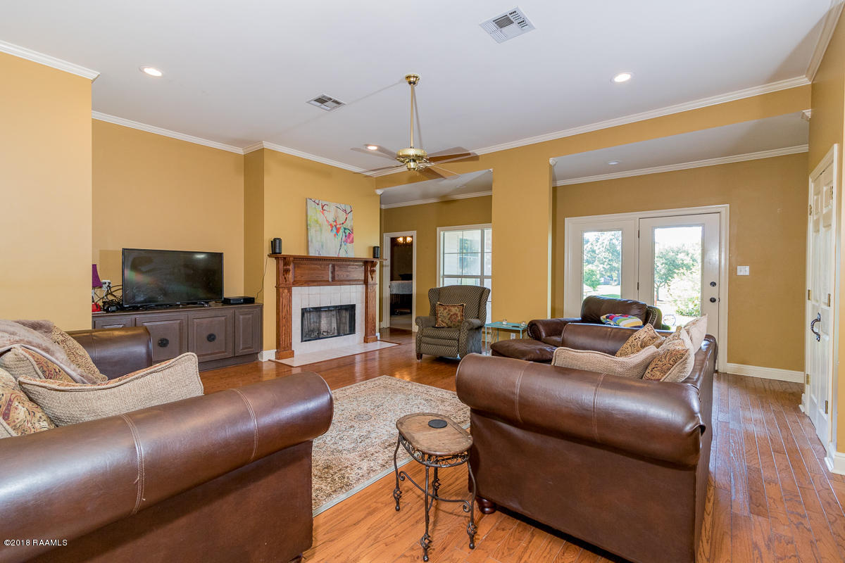 1134 Donnell Road Broussard, LA 70518 - Photo 9 of 26 1134 Donnel Rd.-6