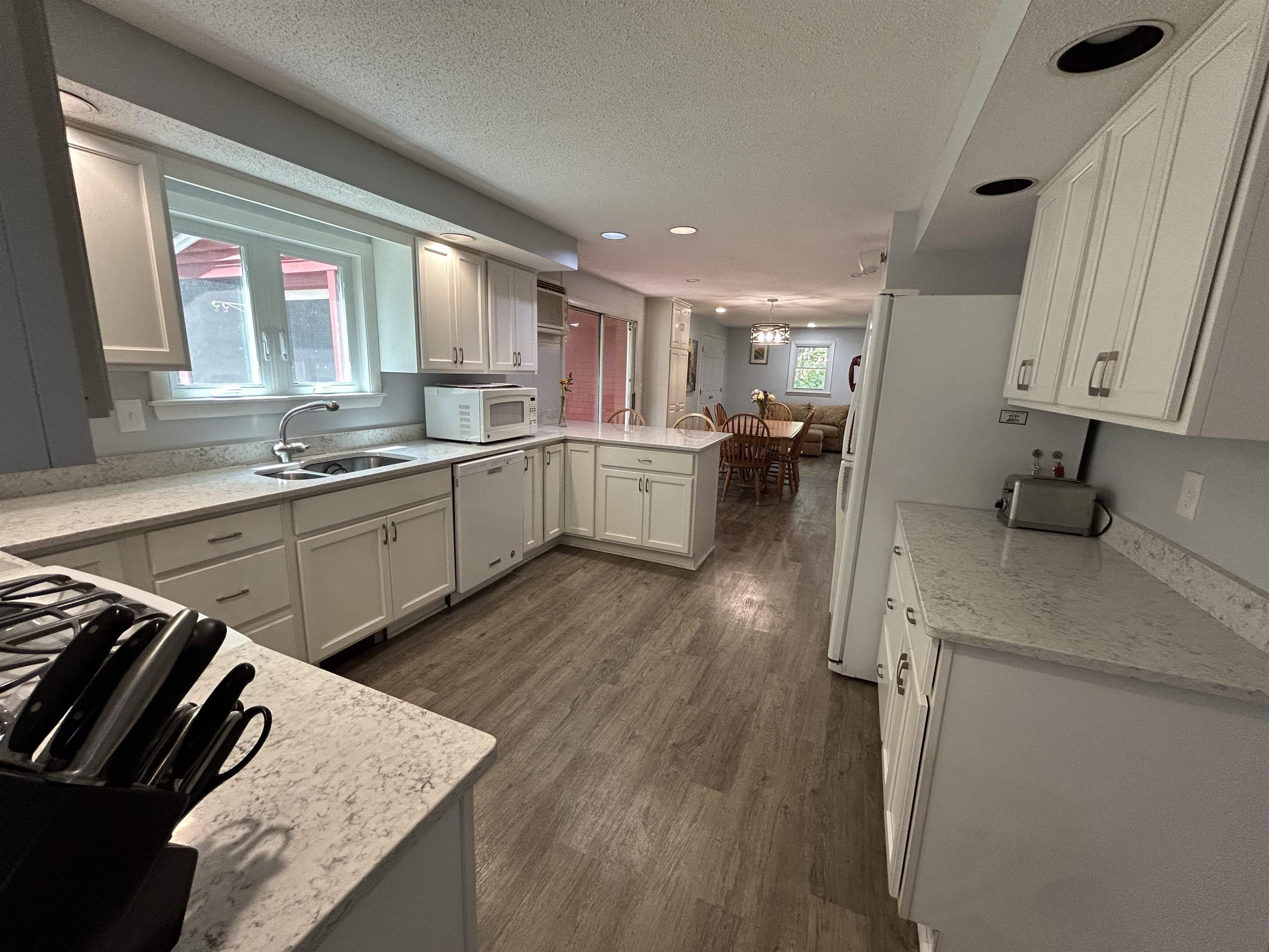 7 Juniper Ridge Road Exeter, NH 03833 - Photo 4 of 44