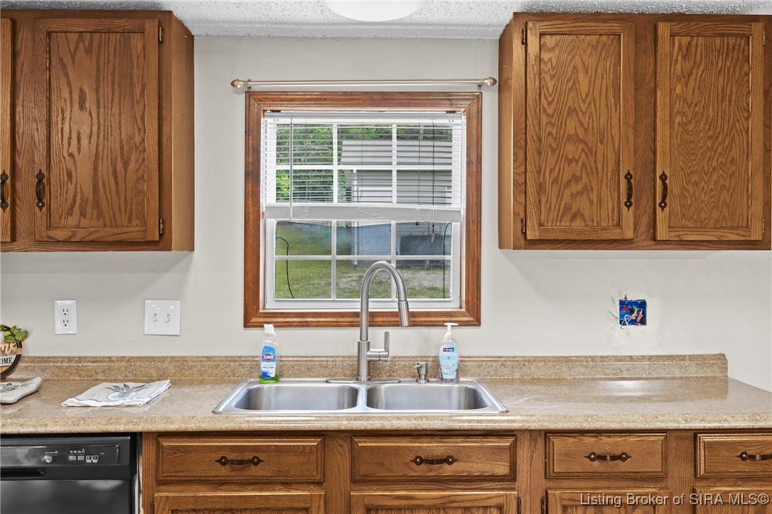 29412 Voyles Road Pekin, IN 47165 - Photo 13 of 49 Gallery Image 13