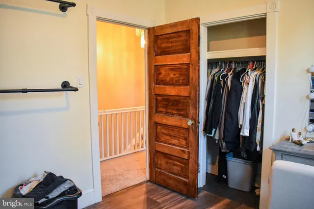 $2,400 | 102 North Wells Avenue, Glenolden, PA 19036