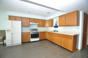 $1,800 | 24109 64th Place, Unit A, Paddock Lake, WI 53168