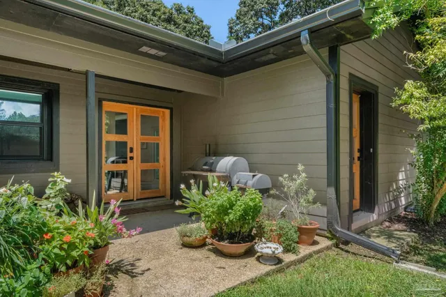 $795,000 | 7716 Sunshine Hill Road, Molino, FL 32577