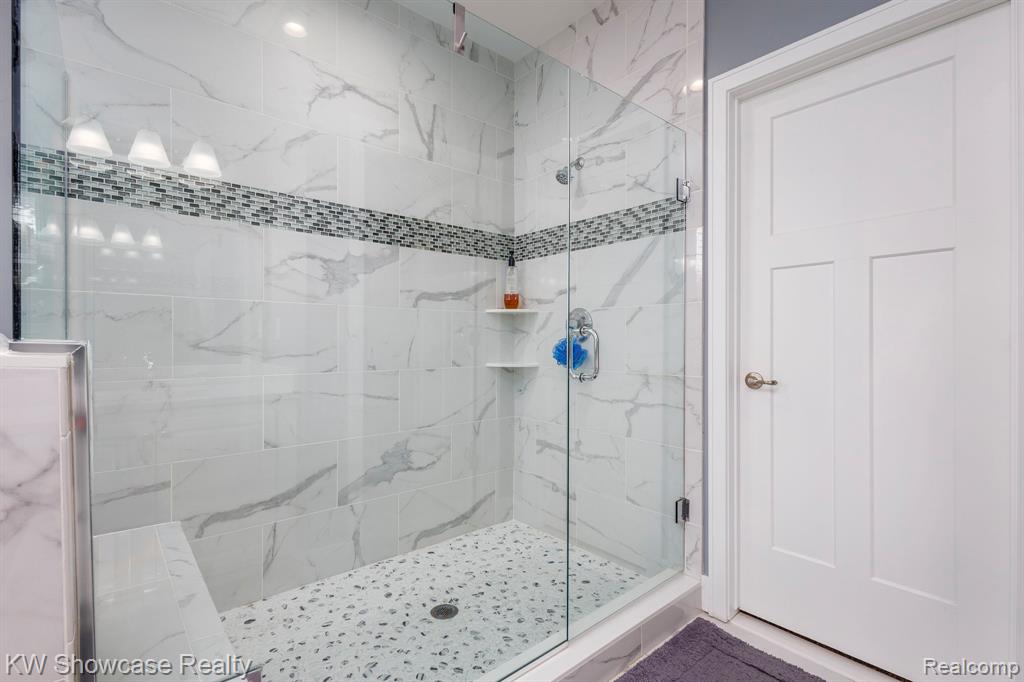 1037 Birkshire Ridge Rochester Hills, MI 48307 - Photo 17 of 44