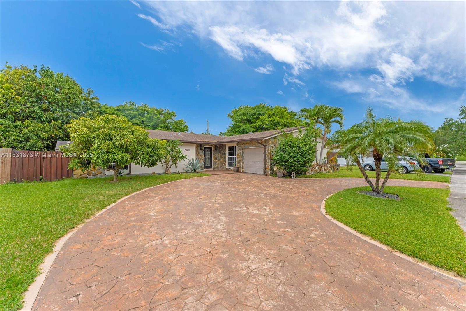 10600 Southwest 199th St