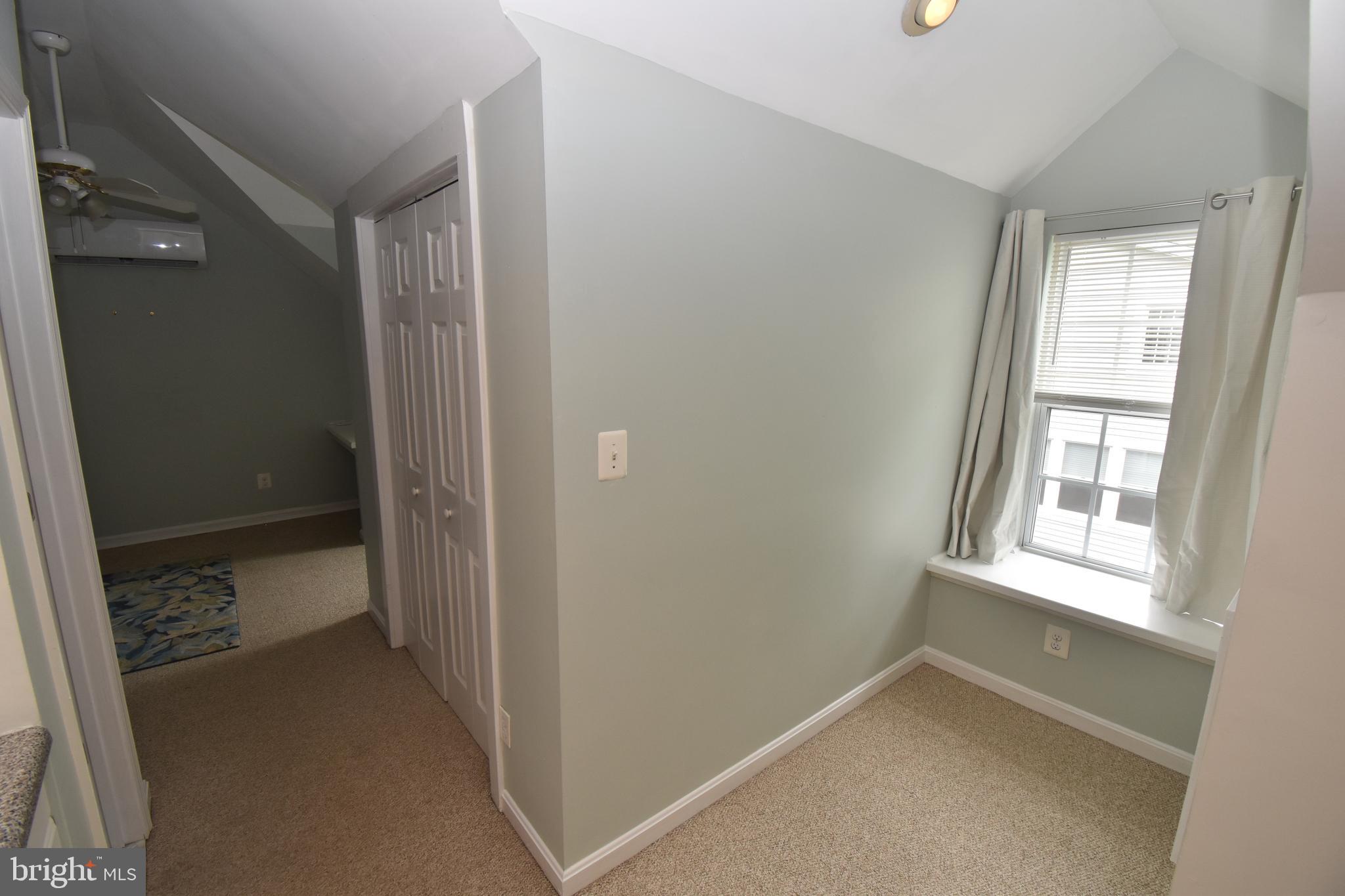 2901 Meadow View Road Falls Church, VA 22042 - Photo 39 of 43 GQ sitting area