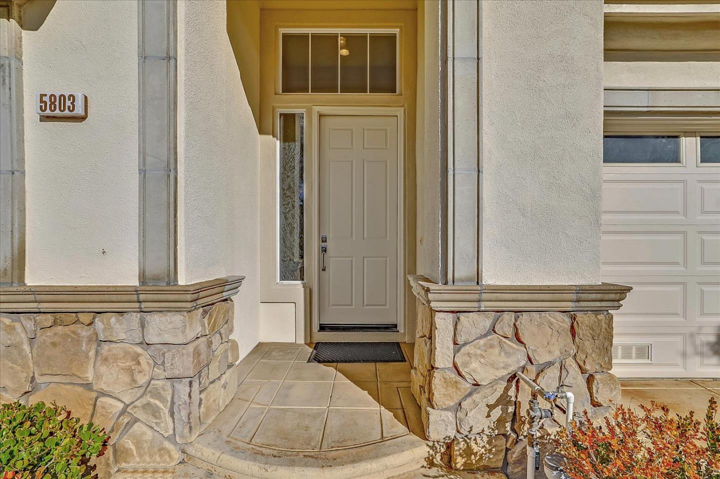 5803 Killarney Circle San Jose, CA 95138 - Photo 5 of 57