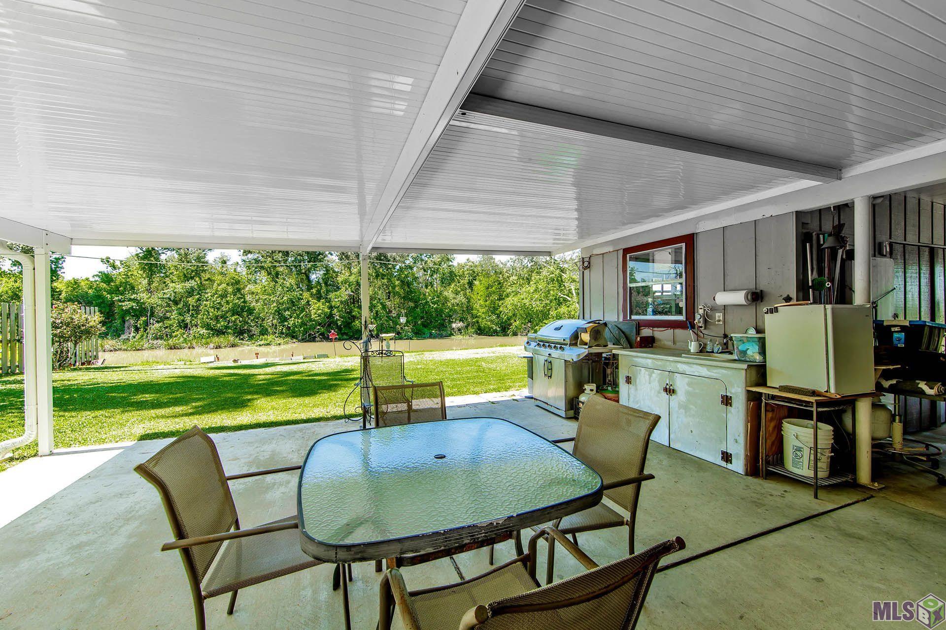 734 Highway 308 Thibodaux, LA 70301 - Photo 15 of 18 Patio View
