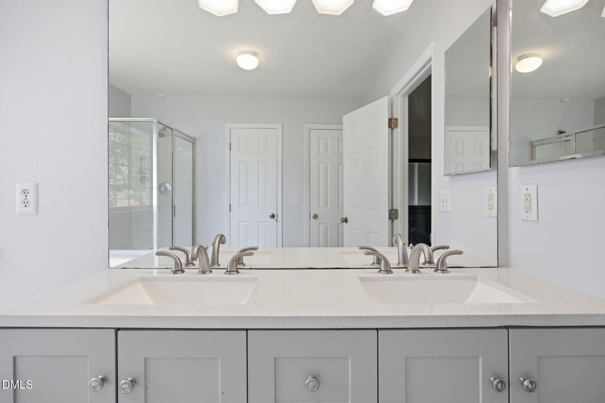 11113 North Radner Way Raleigh, NC 27613 - Photo 16 of 24 44-web-or-mls-IMG_4008_edit