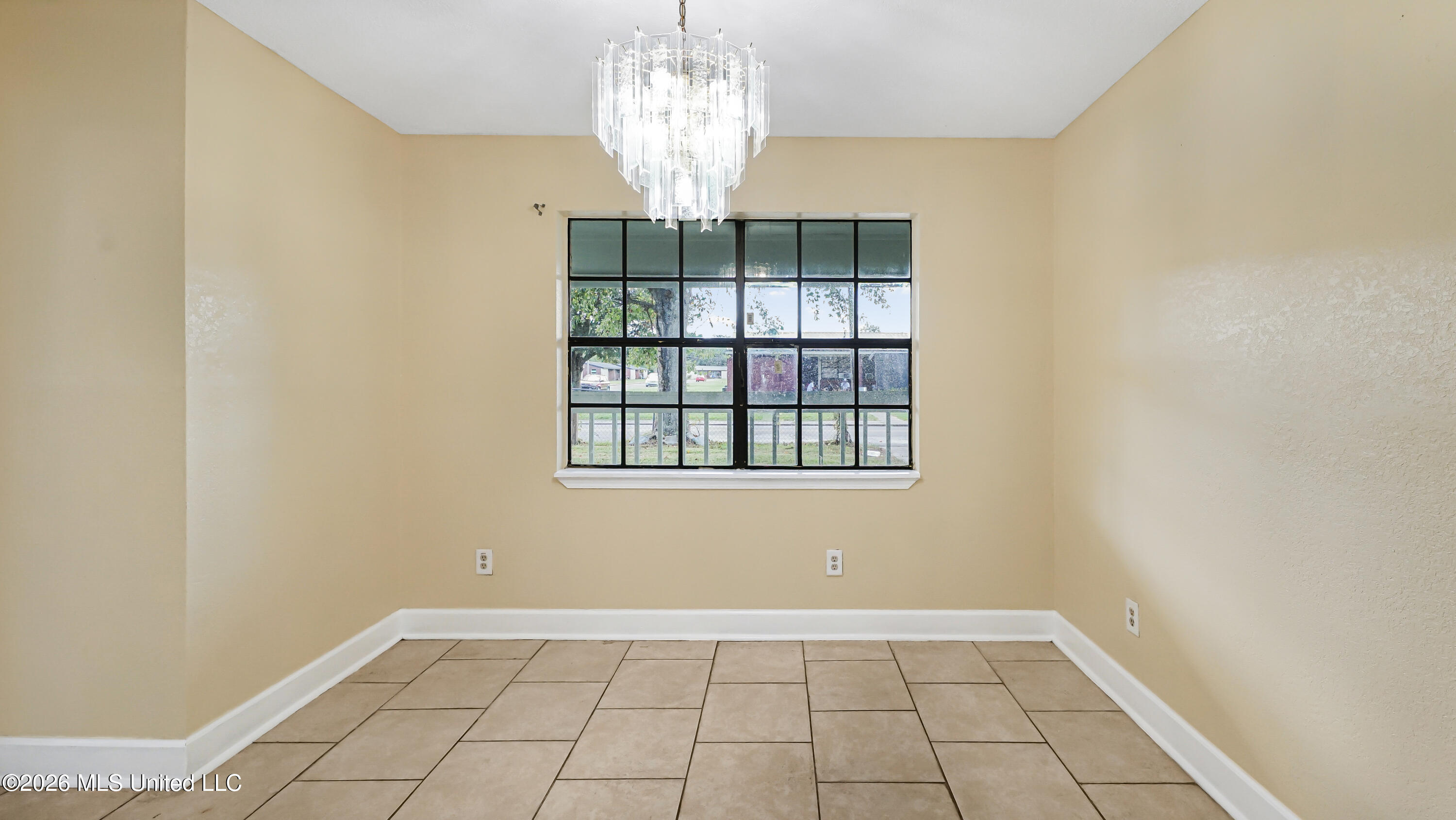 4836 Tanner Street Moss Point, MS 39563 - Photo 5 of 16 DSC01372