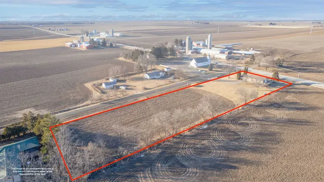 $425,000 | N12086 North Parish Road, Markesan, WI 53946