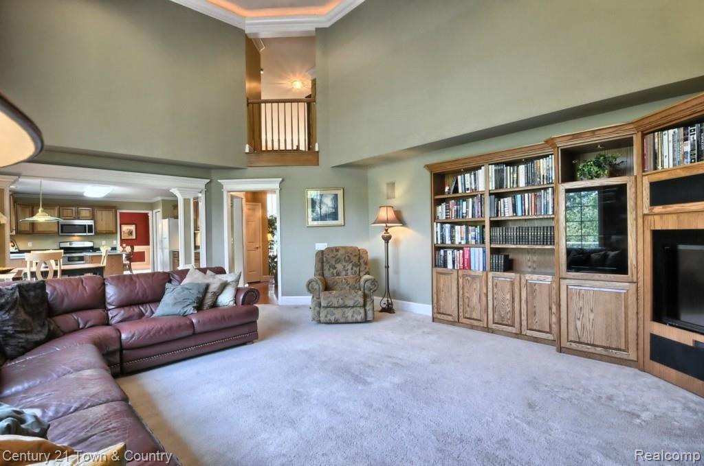 3807 Kaeleaf Road Lake Orion, MI 48360 - Photo 10 of 44 Family_Room_2nd_View.jpg