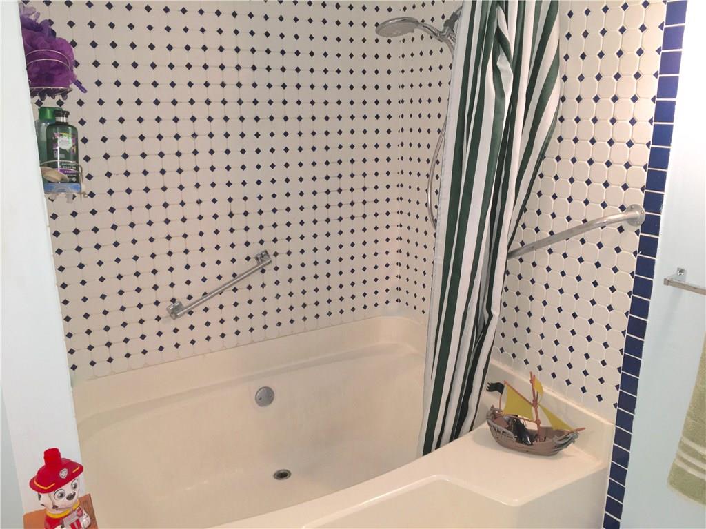 105 Plank Road Acme, PA 15610 - Photo 16 of 25 Have you missed a good soaking tub? Here you go, take the time you have earned to sooth the soul and mind!