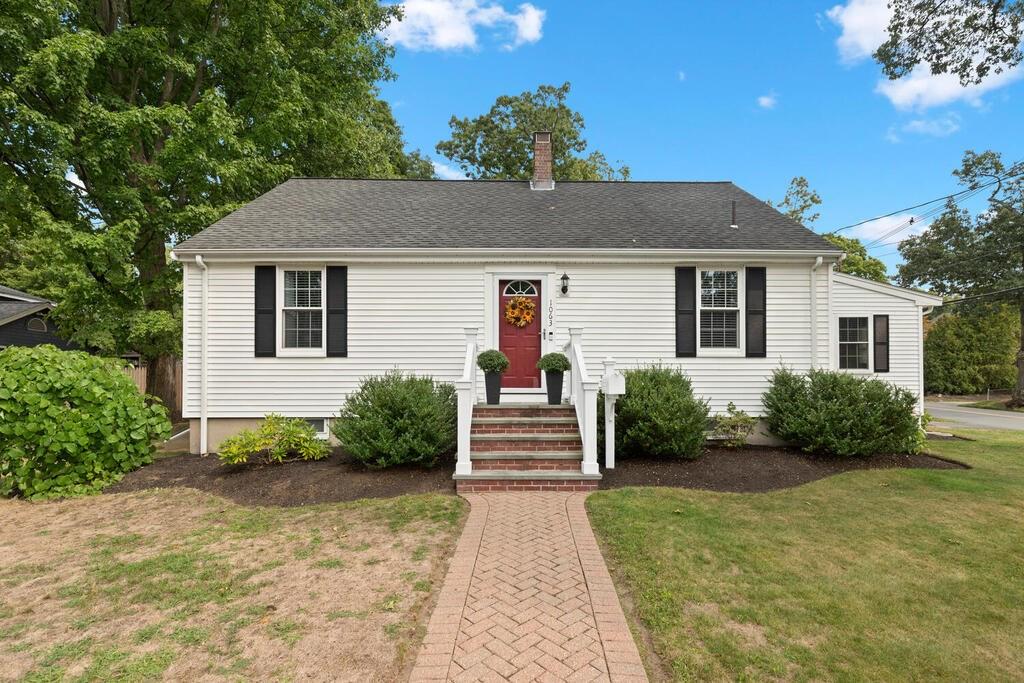 1063 Main Street Reading, MA 01867 - Photo 1 of 31 Gallery Image 1