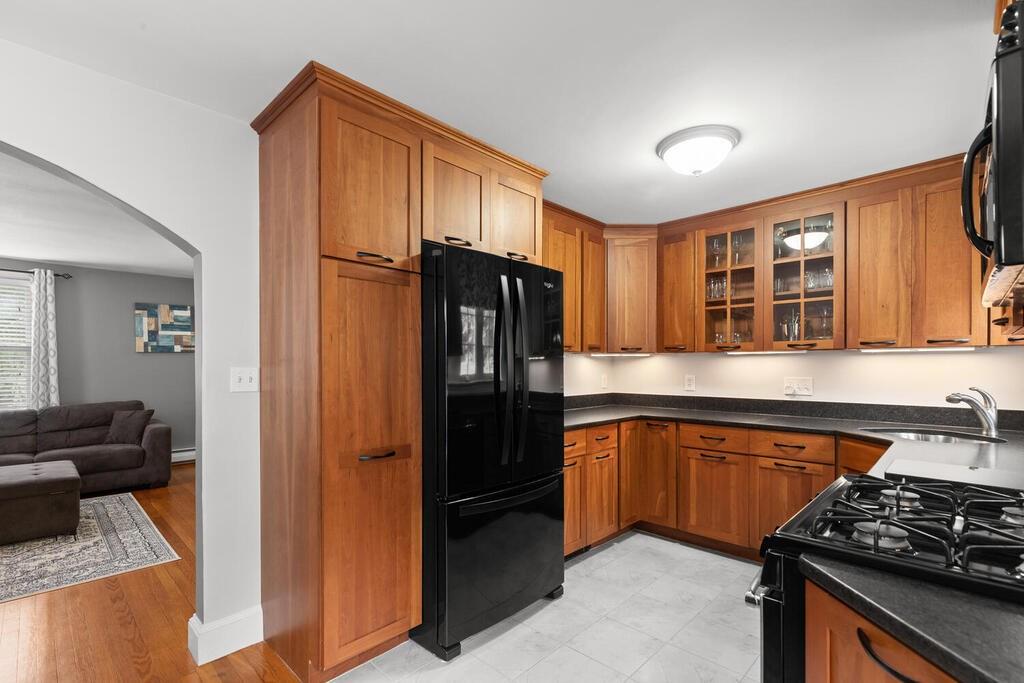 1063 Main Street Reading, MA 01867 - Photo 13 of 31 Gallery Image 13