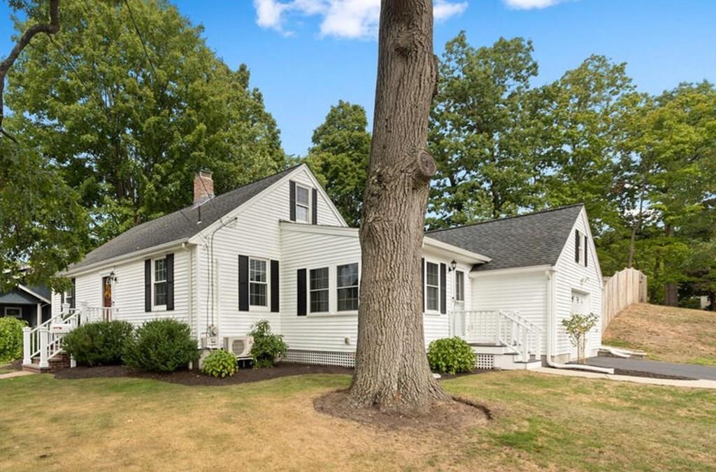 1063 Main Street Reading, MA 01867 - Photo 2 of 31 Gallery Image 2