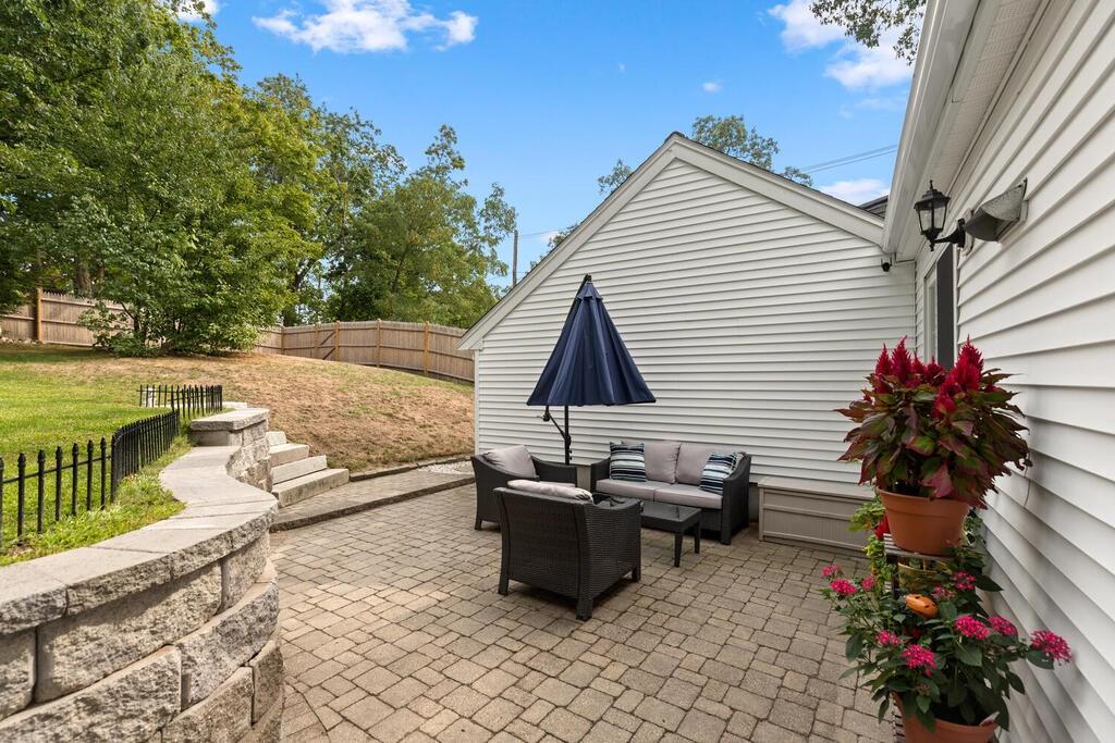 1063 Main Street Reading, MA 01867 - Photo 25 of 31 Gallery Image 25