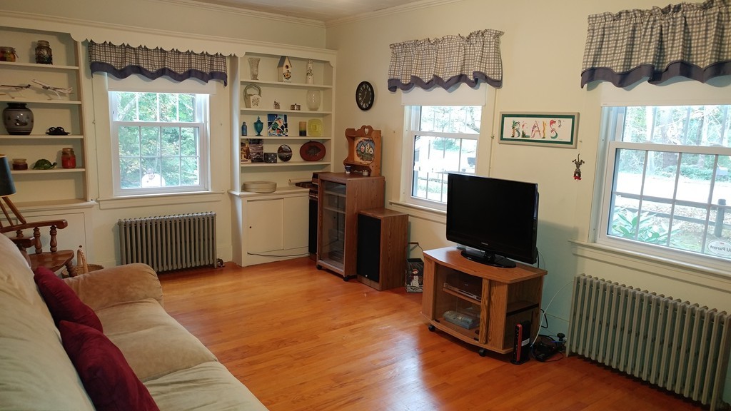 213 Marys Pond Road Rochester, MA 02770 - Photo 8 of 12