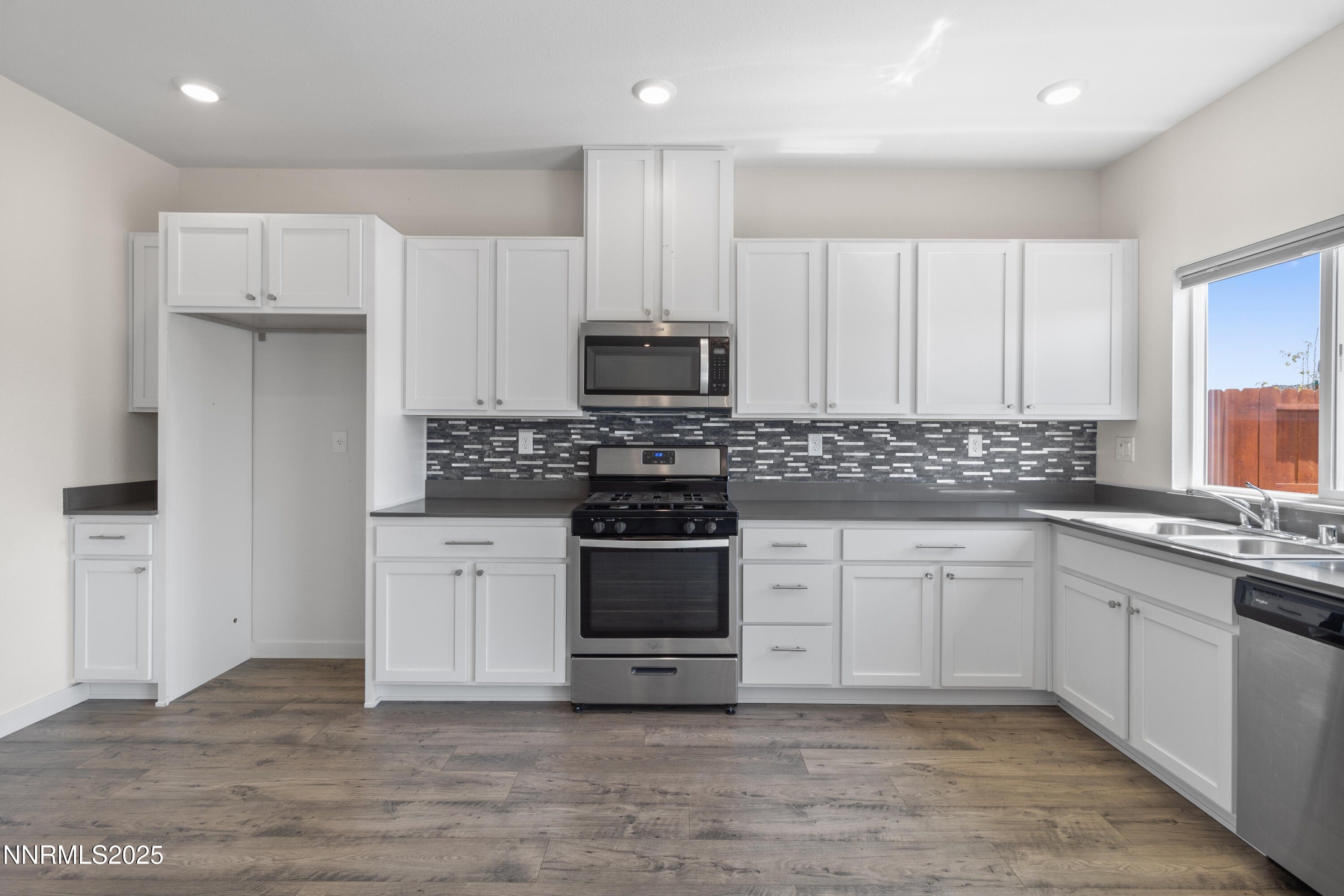 444 Antares Street Reno, NV 89506 - Photo 11 of 35 8L6A2280