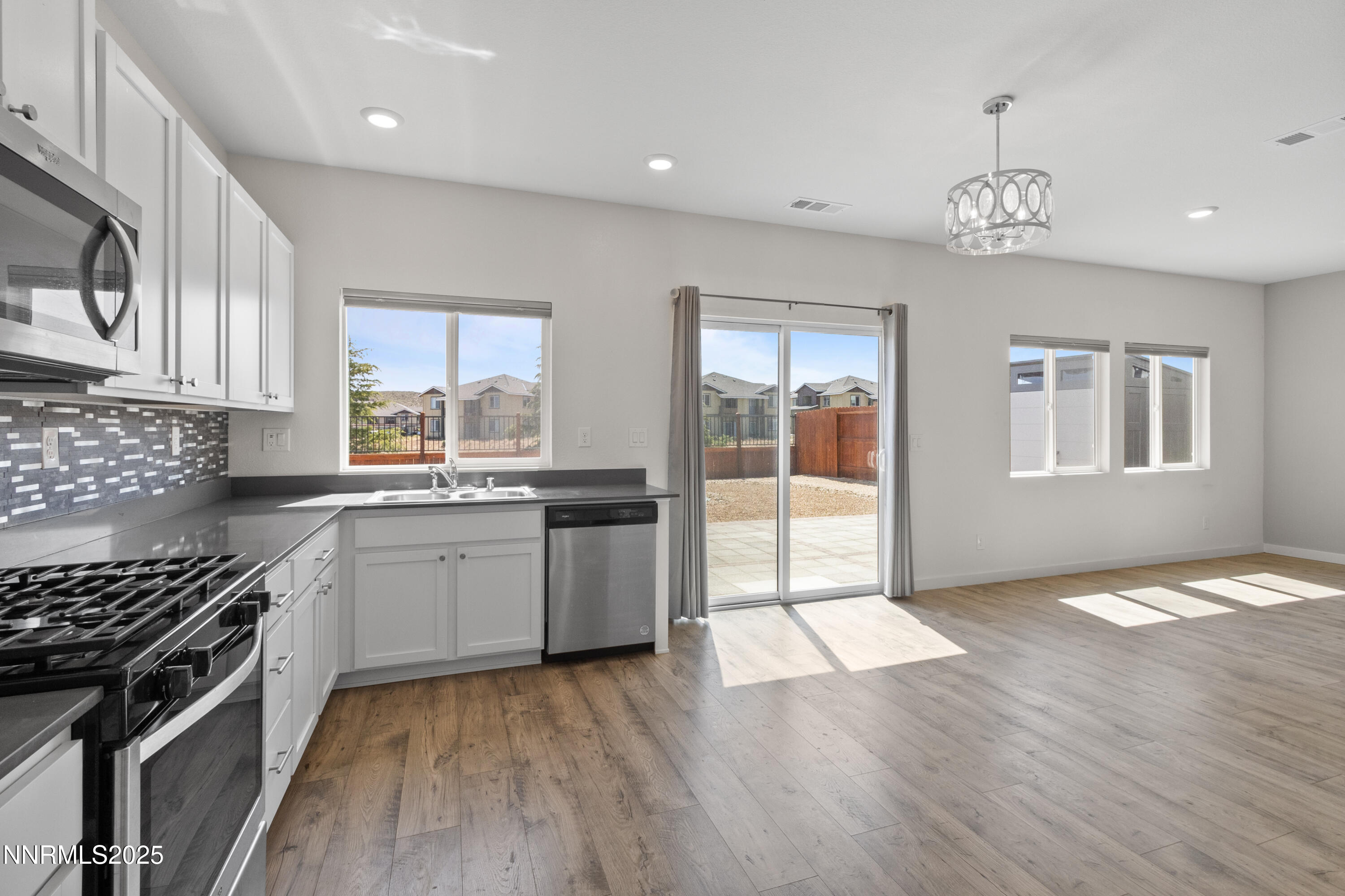 444 Antares Street Reno, NV 89506 - Photo 13 of 35 8L6A2286