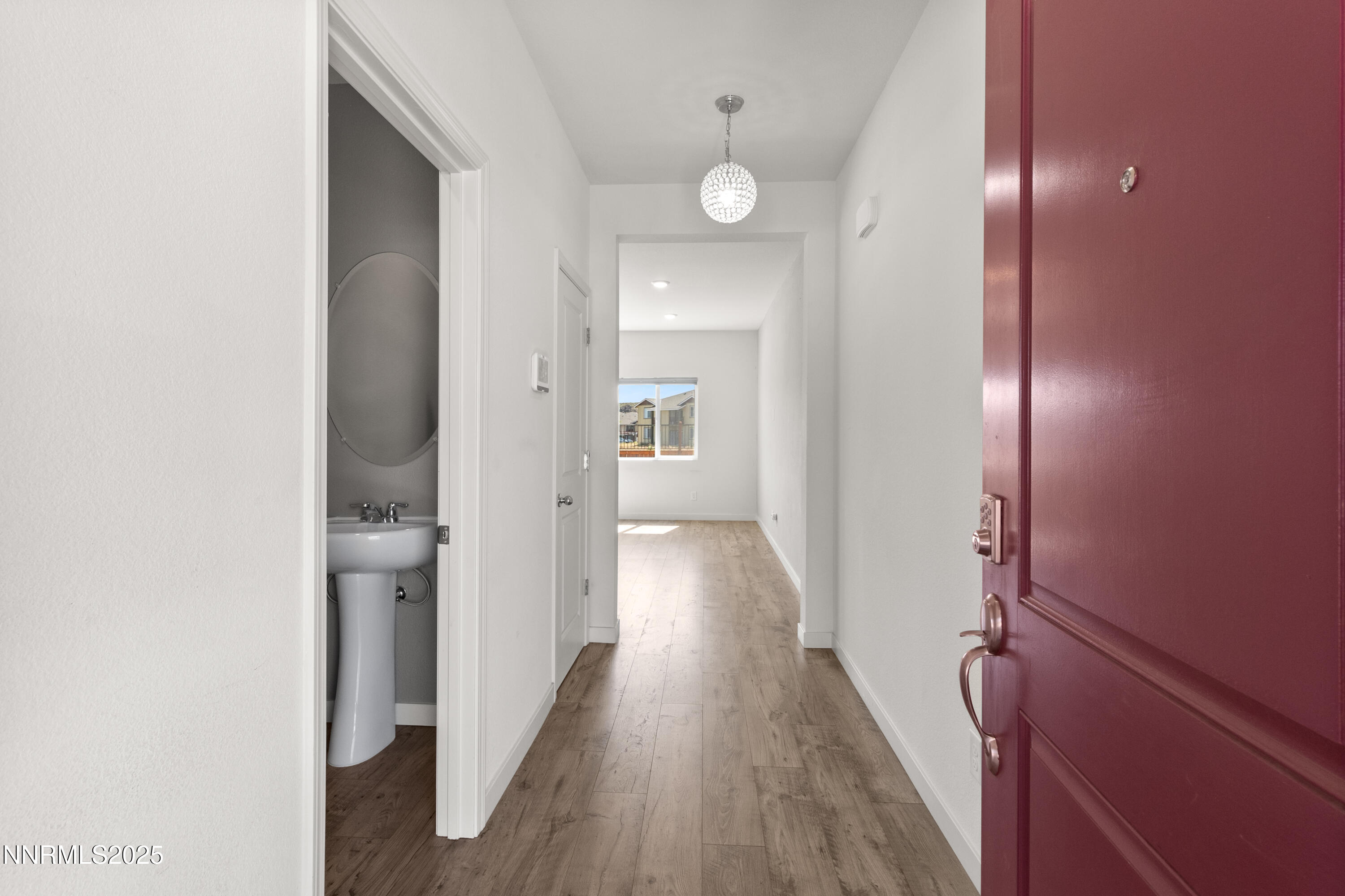 444 Antares Street Reno, NV 89506 - Photo 4 of 35 8L6A2256
