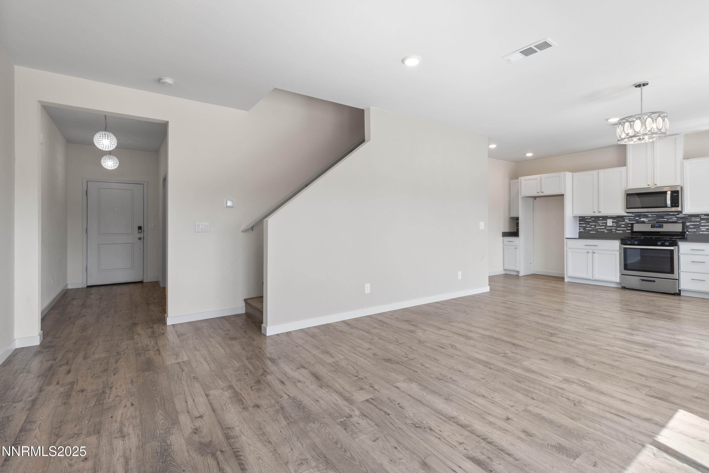 444 Antares Street Reno, NV 89506 - Photo 10 of 35 8L6A2274