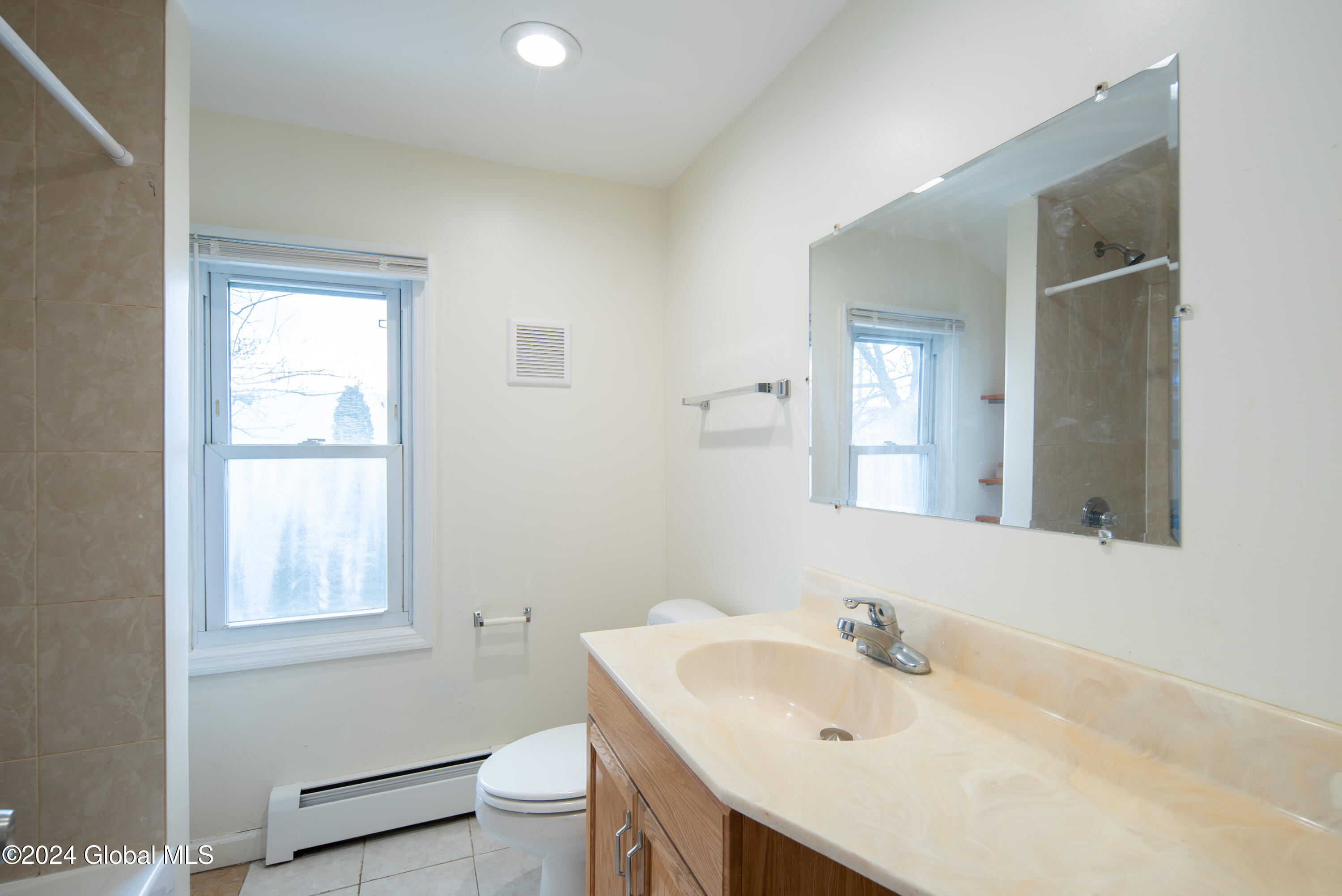14 Vly Road Colonie, NY 12205 - Photo 29 of 61 029