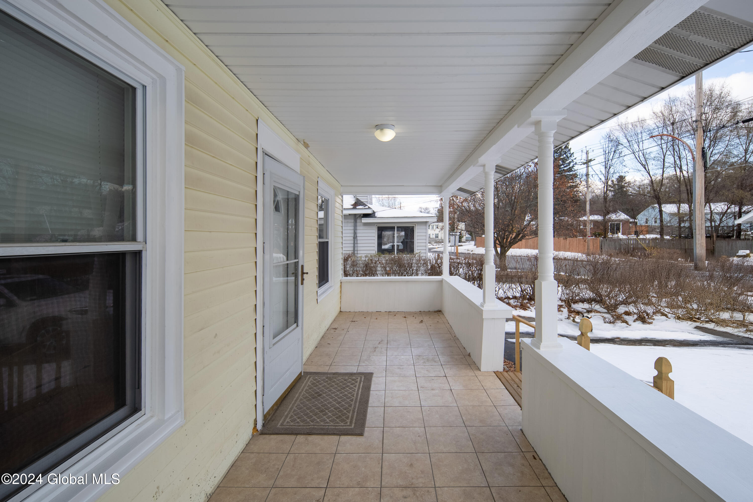 14 Vly Road Colonie, NY 12205 - Photo 3 of 61 003