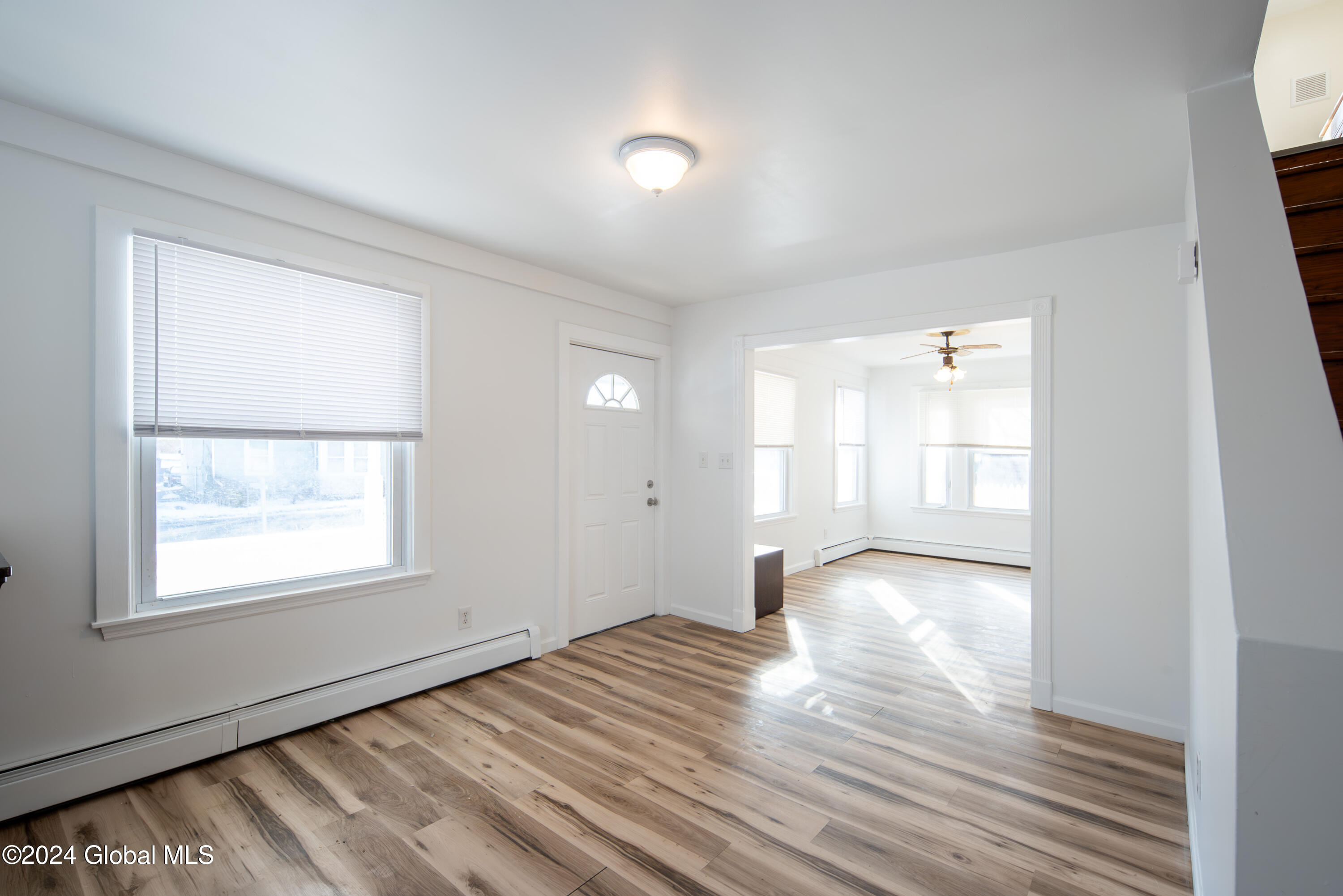 14 Vly Road Colonie, NY 12205 - Photo 4 of 61 004