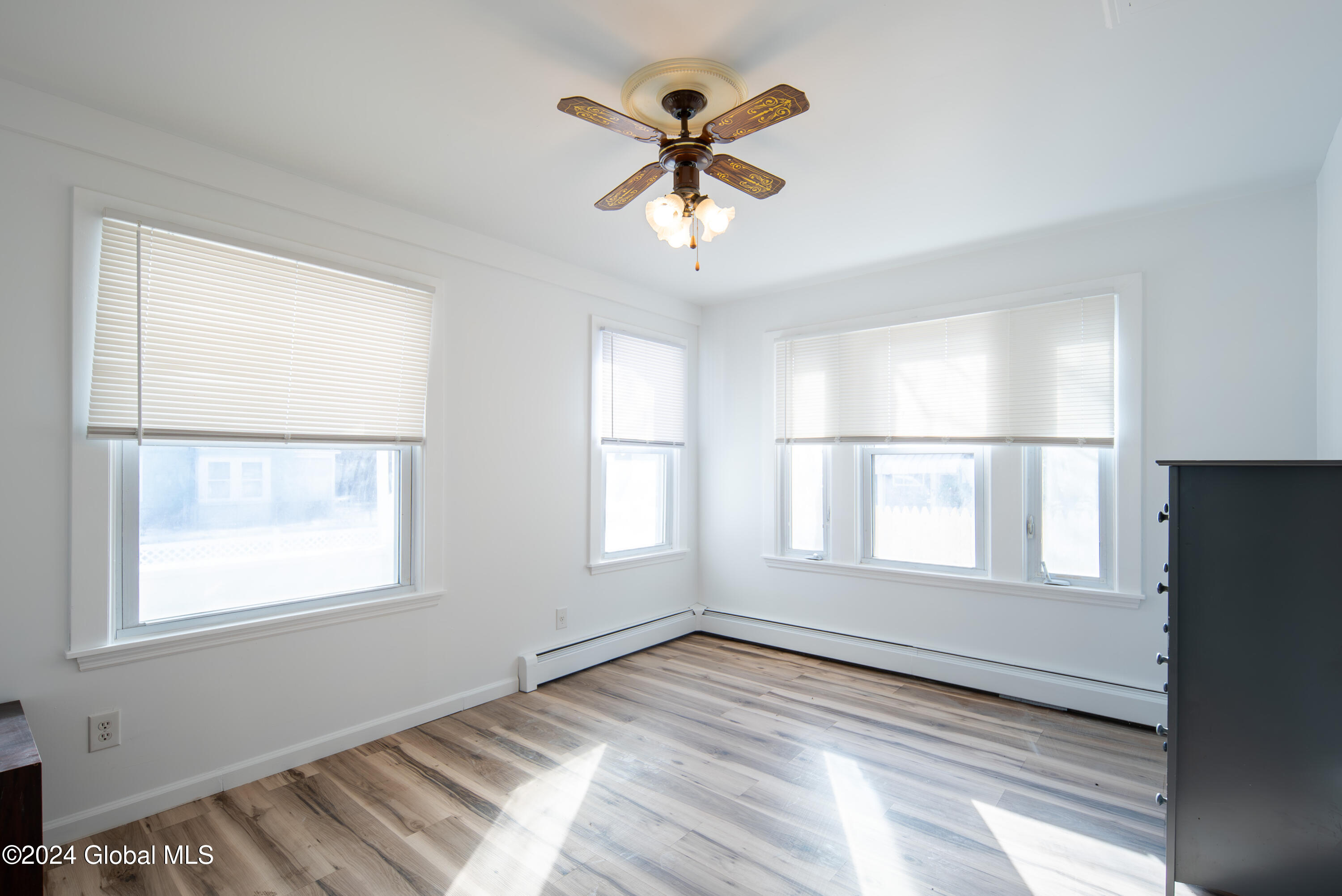 14 Vly Road Colonie, NY 12205 - Photo 6 of 61 006