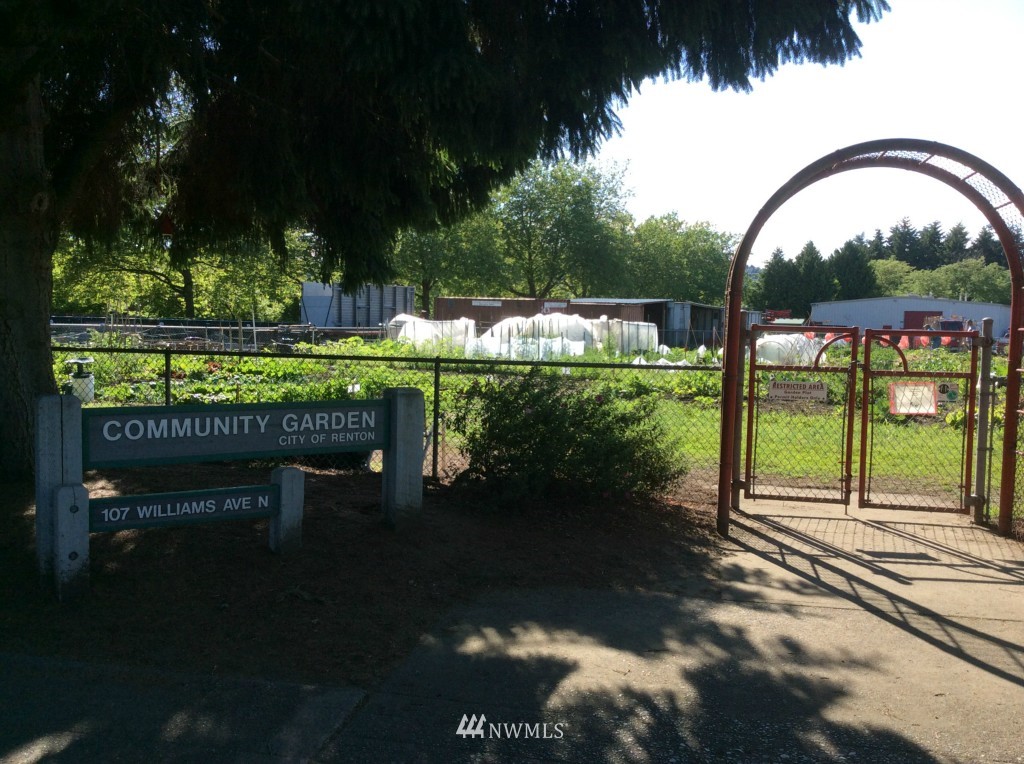 121 Wells Avenue North Renton, WA 98057 - Photo 7 of 9 Gallery Image 7