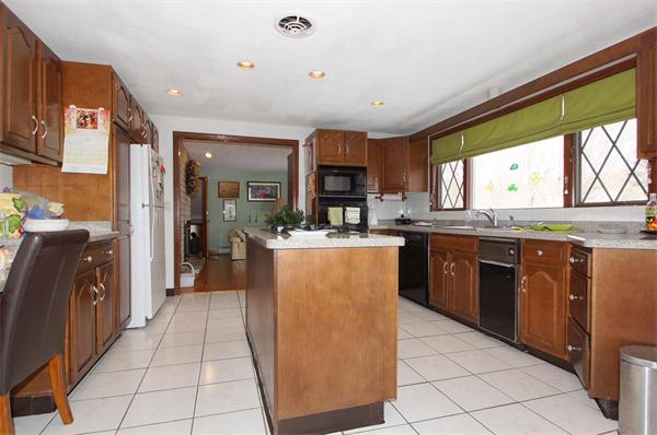 1 Radcliffe Road Belmont, MA 02478 - Photo 5 of 25
