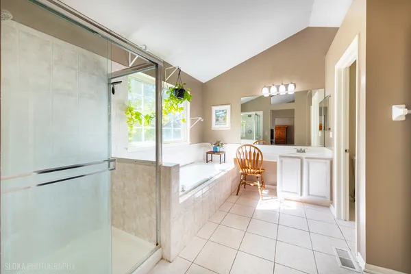 $400,000 | 735 Nashua Court, Crystal Lake, IL 60012