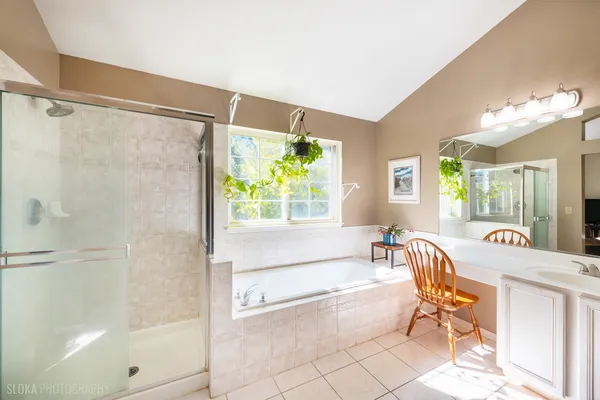 $400,000 | 735 Nashua Court, Crystal Lake, IL 60012