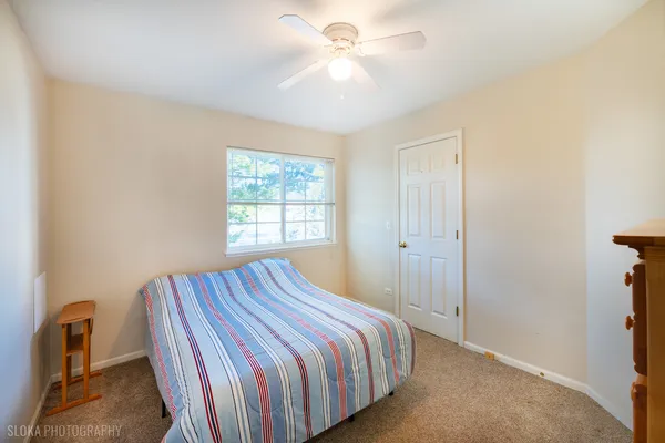 $400,000 | 735 Nashua Court, Crystal Lake, IL 60012