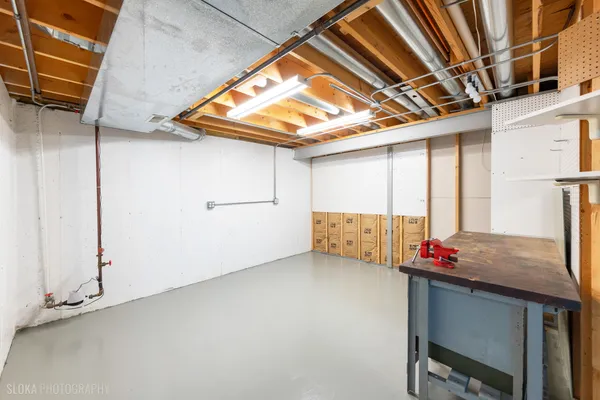 $400,000 | 735 Nashua Court, Crystal Lake, IL 60012