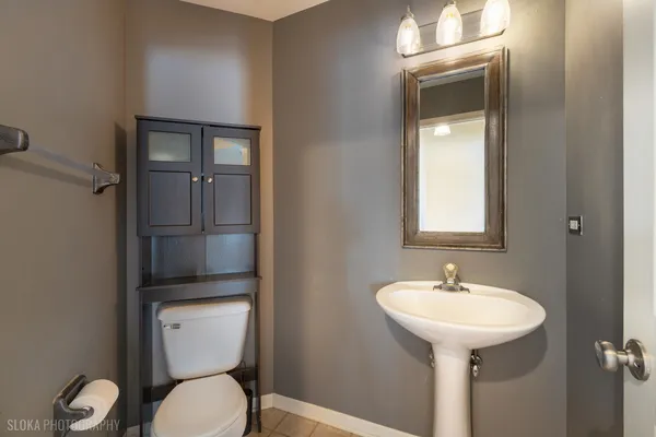 $400,000 | 735 Nashua Court, Crystal Lake, IL 60012