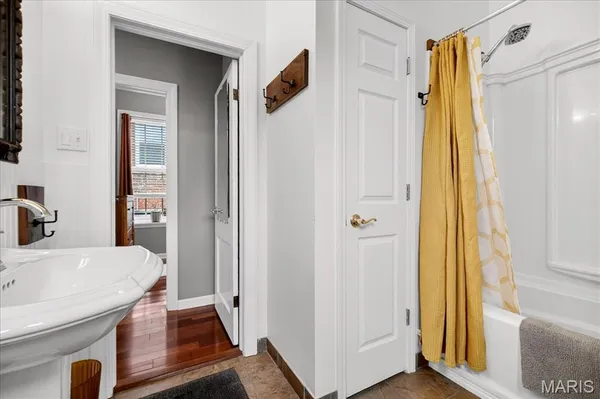 $1,600 | 1010 Allen Avenue, Unit REAR/CARRIAGE HOUSE, St. Louis, MO 63104