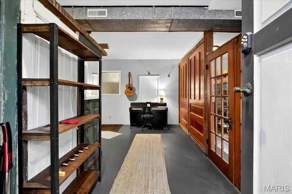 $1,600 | 1010 Allen Avenue, Unit REAR/CARRIAGE HOUSE, St. Louis, MO 63104