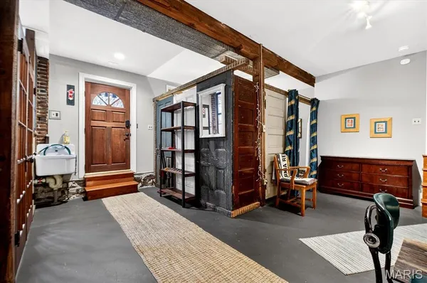 $1,600 | 1010 Allen Avenue, Unit REAR/CARRIAGE HOUSE, St. Louis, MO 63104