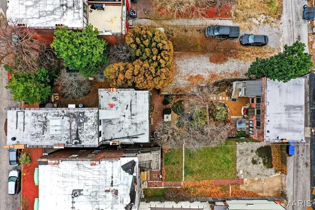 $1,800 | 1010 Allen Avenue, Unit REAR/CARRIAGE HOUSE, St. Louis, MO 63104