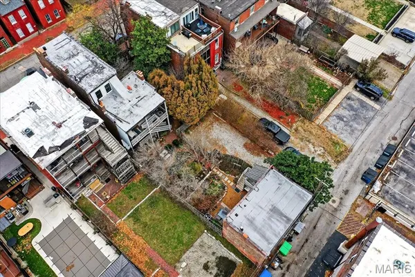 $1,600 | 1010 Allen Avenue, Unit REAR/CARRIAGE HOUSE, St. Louis, MO 63104